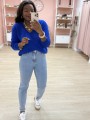 Pull bleu roi